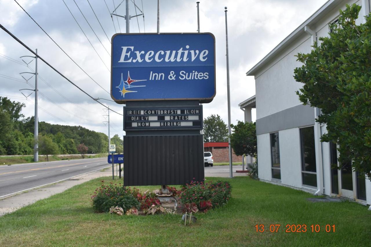 Baker Executive Inn מראה חיצוני תמונה