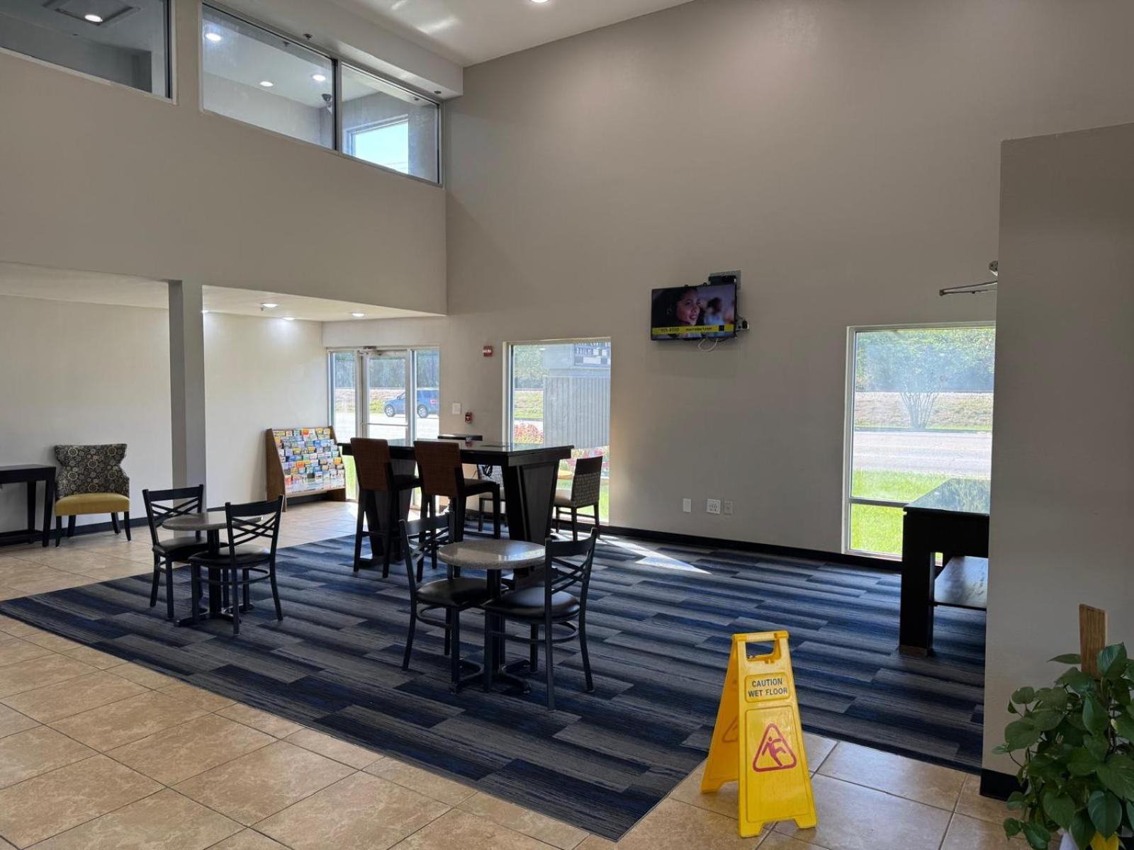 Baker Executive Inn מראה חיצוני תמונה